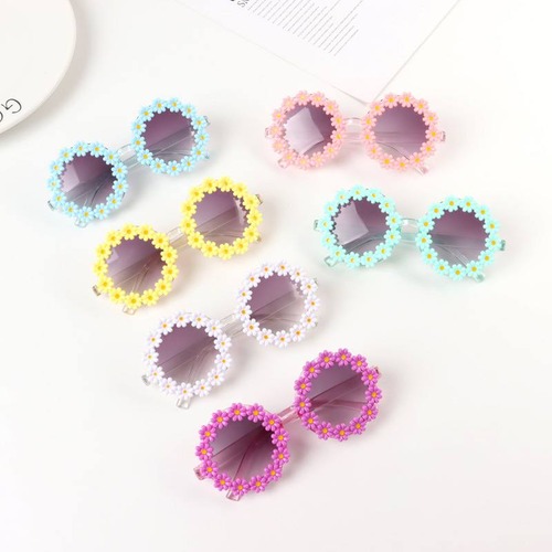 Girls sunflower glasses