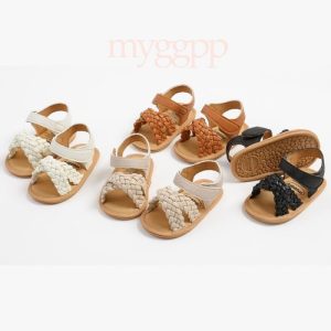 Woven sandal 10